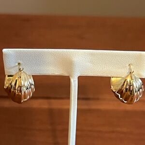 Beautiful 14k Yellow Gold Pierced Shrimp-Style Earrings 3.7g - Excellent!